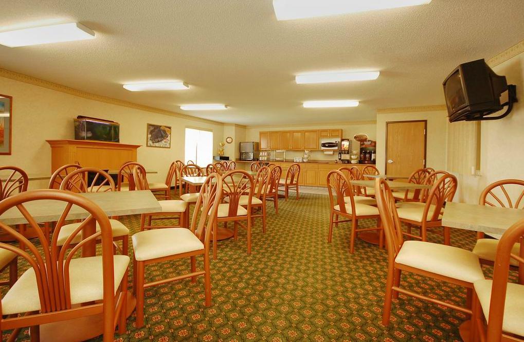 Syracuse Inn And Suites Eksteriør billede
